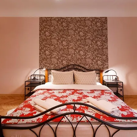 Anna Apartment